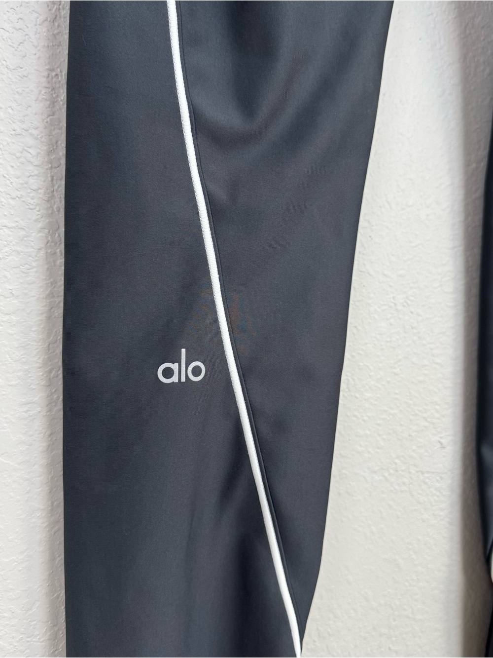 Alo Yoga Airlift High-Waist Haven Leggings Sleek Black Sz M Compression Shaping - Picture 5 of 12